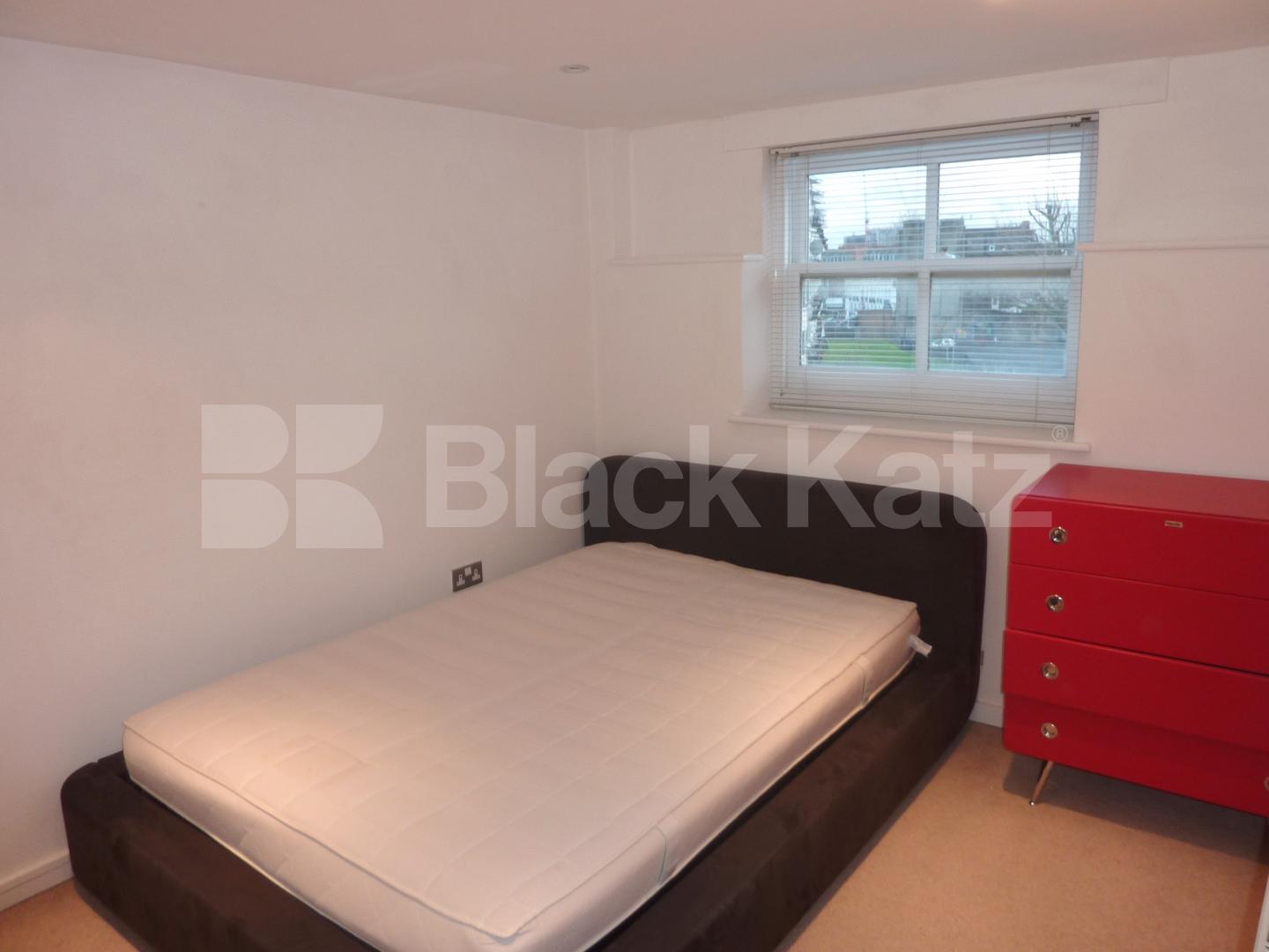 			NEW INSTRUCTION!, 1 Bedroom, 1 bath, 1 reception Flat			 Royal College Street, CAMDEN